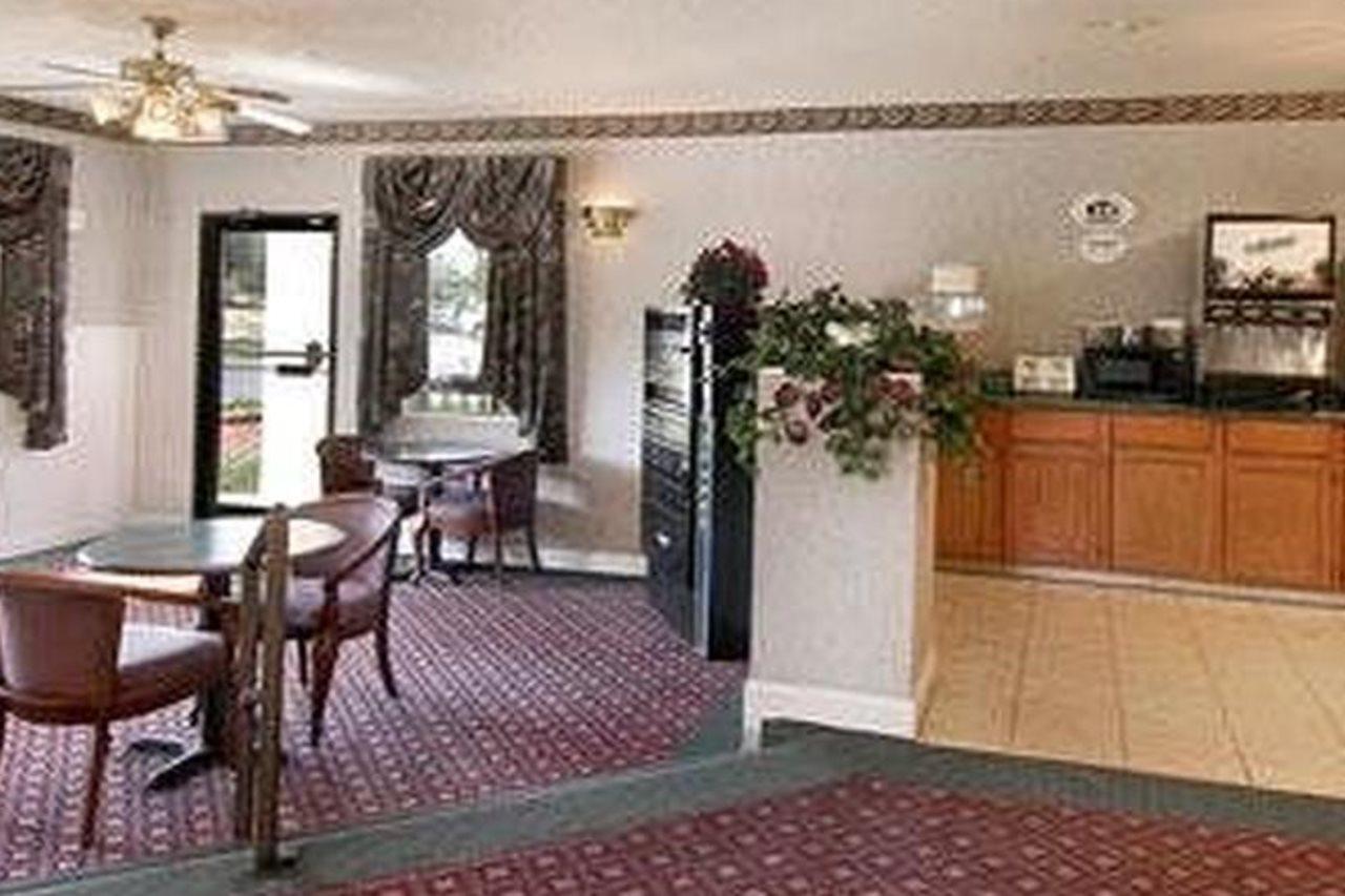 Rodeway Inn Lumberton Eksteriør billede